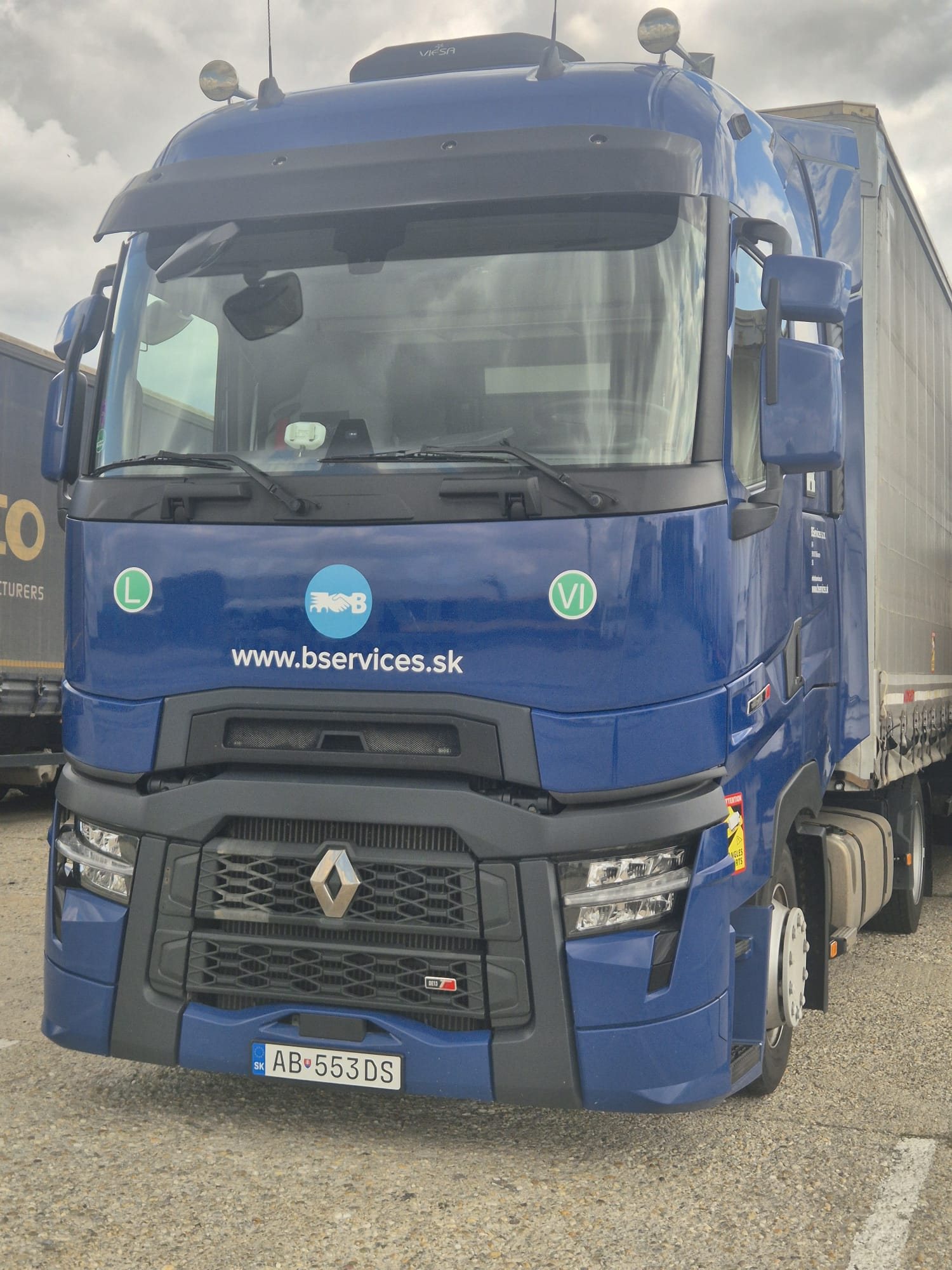 Renault — ťahač s návesom